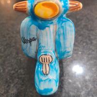 Vespa in Ceramica Vietrese Napoli