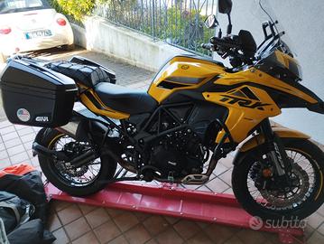 TRK Benelli 502x