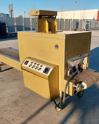 Confezionatrice con tunnel lungo