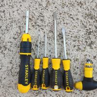 Set cacciaviti Stanley + chiave a cricchetto – Ott