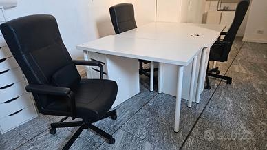 Tavolo e sedie per ufficio