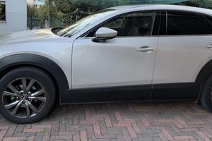 Mazda CX30 full optional col. Metal. Champ.