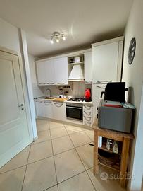 Cucina completa usata pronta all’uso.