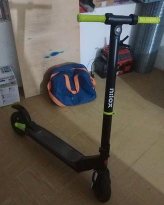 Monopattino elettrico Nilox