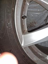 Cerchi e pneumatici 225/65/17