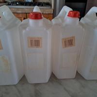 4 bidoncini in plastica per alimenti 