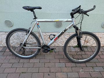 Mountain bike da uomo