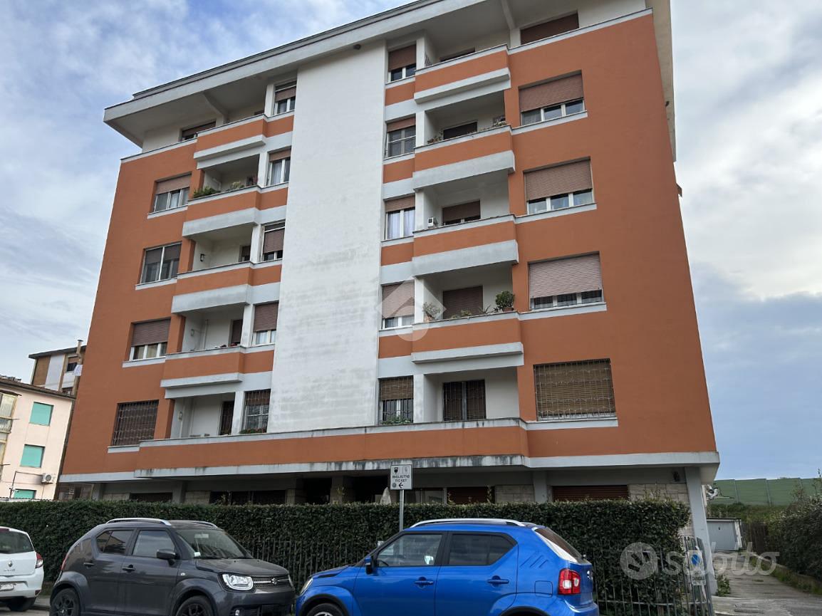 4 LOCALI A PISA