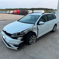 Volkswagen Golf Variant 1.6 tdi 115cv INCIDENTATA