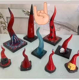 teste di moro e corni portafortuna 