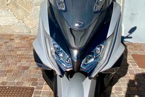 Kymco ak 550 - motore fuso