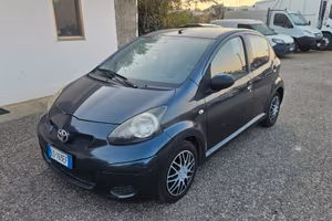 Toyota Aygo 1.0 12V VVT-i 5 porte Sol Red Edition