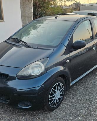 Toyota Aygo 1.0 12V VVT-i 5 porte Sol Red Edition