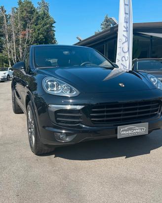 Porsche Cayenne 3.0 Diesel Platinum Edition/KM DOC