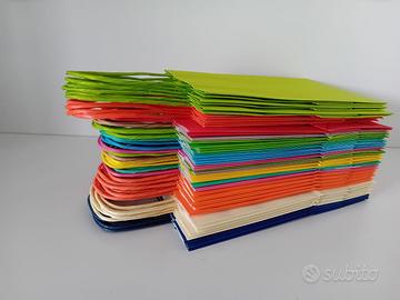 18 buste con manico vari colori formato 16x21