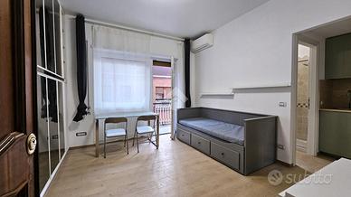 MONOLOCALE A ROMA