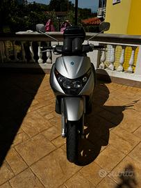 Beverly 200  del 2003