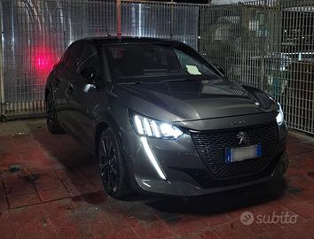 Peugeot 208 GT - motore e scarico nuovi