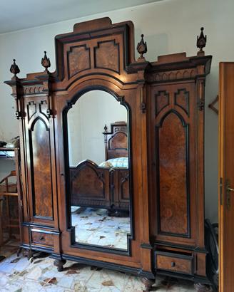 SET CAMERA DA LETTO D’EPOCA STILE GOTICO