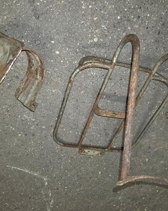 Portaruota di scorta e portatarga Vespa faro basso