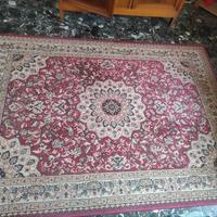 Tappeto persiano floreale rosso