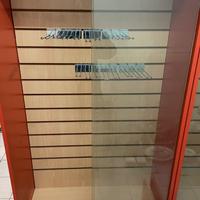 VETRINE NEGOZIO ACCESSORI REGALASI