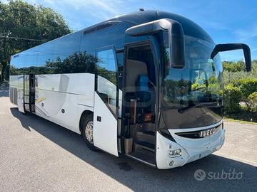 Autobus turistico Iveco Magelys