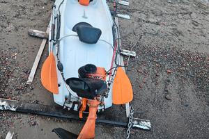canoa a motore 2.5hp