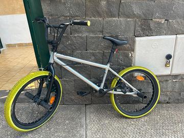 Bicicletta BMX 