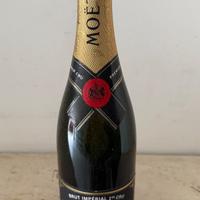 Moët & Chandon Brut Impérial 1er Cru.