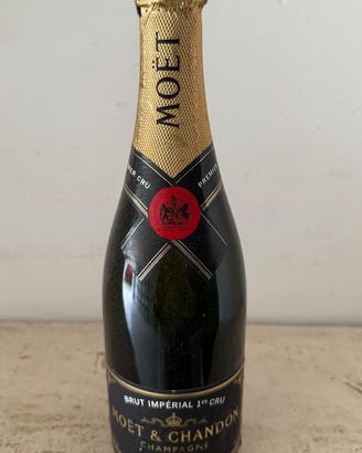 Moët & Chandon Brut Impérial 1er Cru.