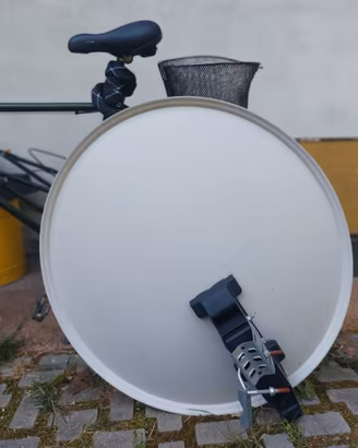Parabola satellitare DigiQuest 80 cm con staffa
