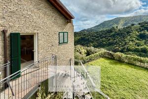 Trilocale vista mare in collina