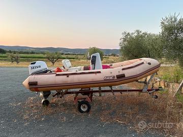 Gommone Bat 4,5m + Selva 40/70cv + Carrello