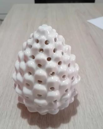 pigna con luce led in ceramica 