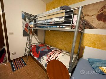 Letto a castello in metallo