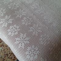 Copriletto fatto a mano a uncinetto 