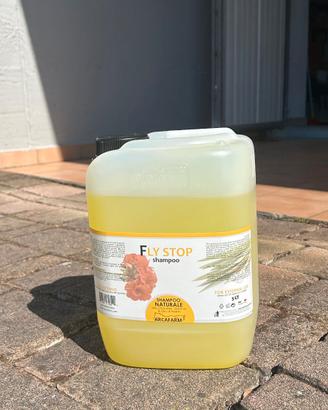 Fly Stop Arcafarm 5 LT per cavalli ed equini.