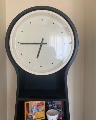 Mobiletto con Mensole e Orologio