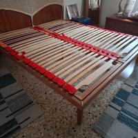 Rete ortopedica matrimoniale in legno di faggio.