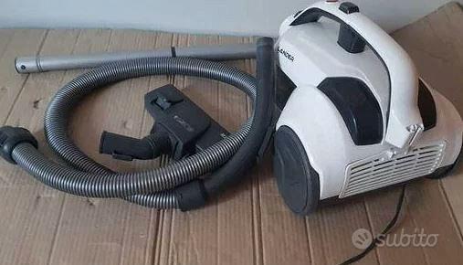 Aspirapolvere HOOVER La71 La10011 Lander 700 - Elettrodomestici In vendita  a Milano