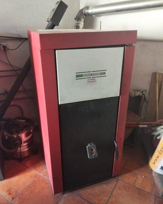 Caldaia a Pellet e Serbatoio
