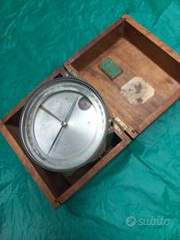 bussola antica da agromensore