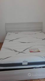 materasso Memory+struttura letto contenitore 300€