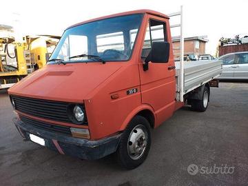 IVECO DAILY 35F8 CASSONE FISSO