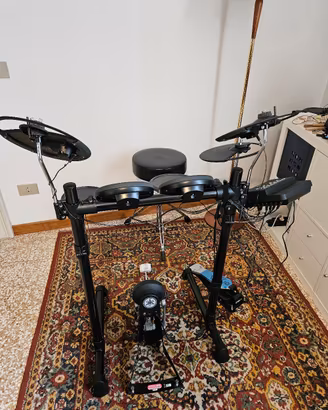 Batteria elettronica Yamaha DTX450K + sgabello 