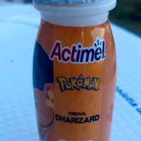 Pokémon bottiglietta Actimel di Charizard
