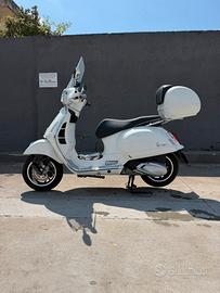 Vespa 310 gts super