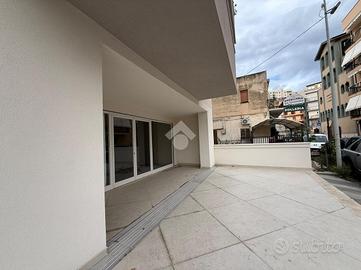 NEGOZIO A REGGIO DI CALABRIA