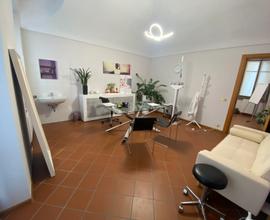 Locale commerciale centro storico Alba